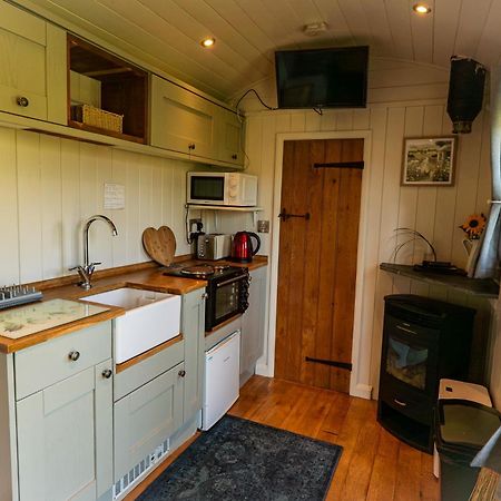 Lavender Retreat With Private Hot Tub Guest House Upper Hulme Exterior foto